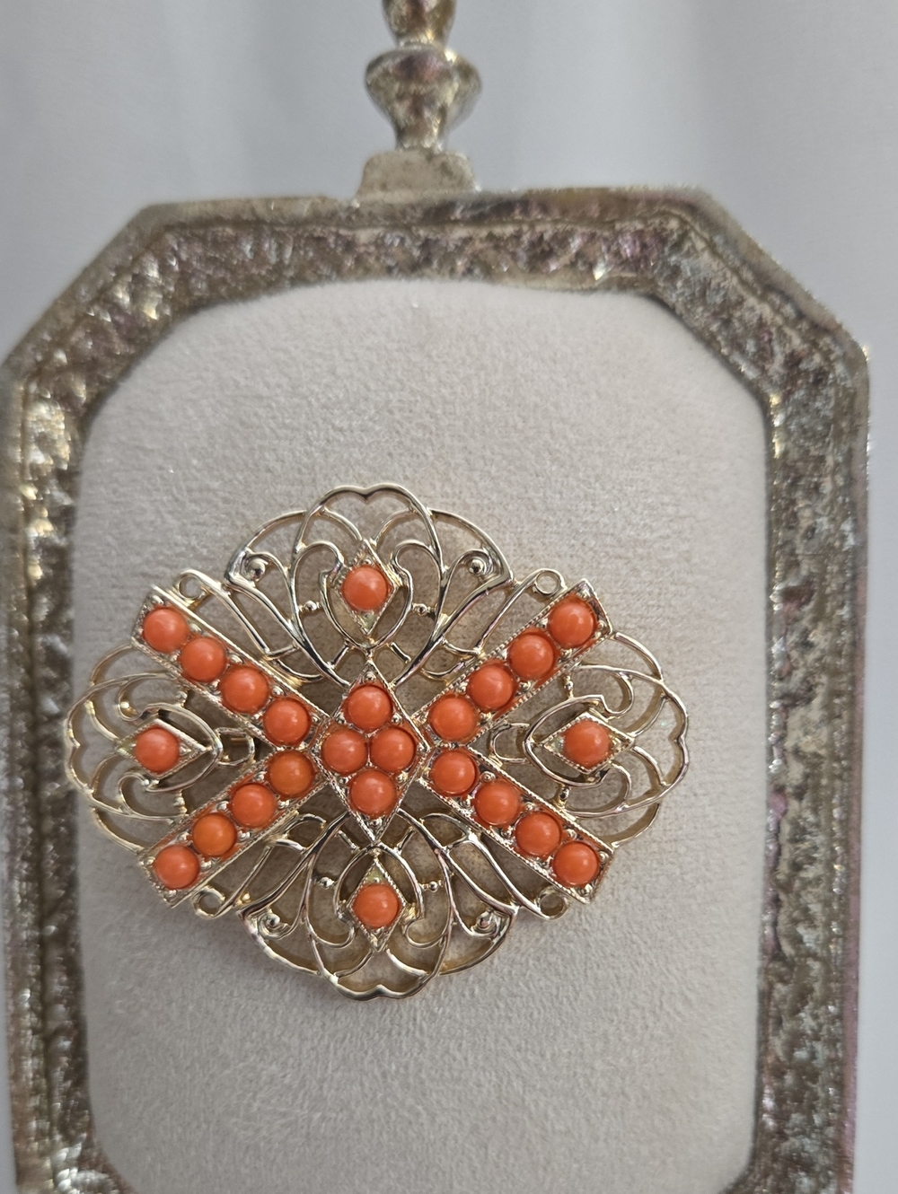 Sarah Coventry TANGERINE 1973 Orange and Gold-tone Filigree Brooch